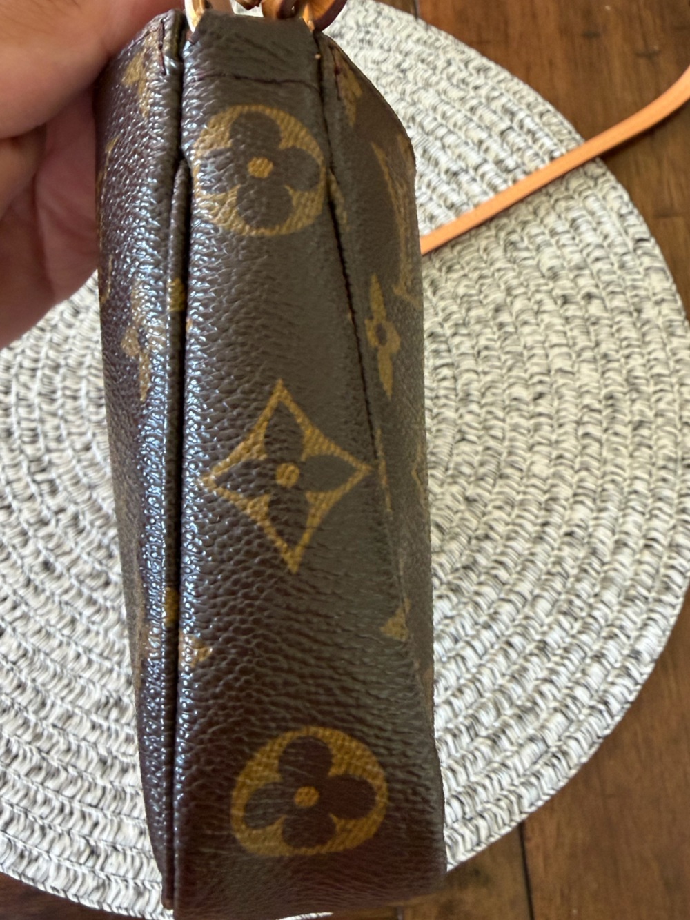 Vintage Authentic Louis Vuitton Pochette Accessoire - Picture 7 of 14